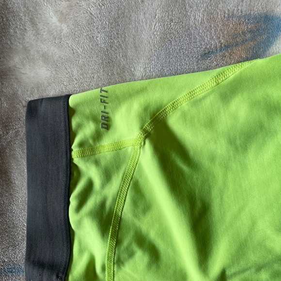 SOLD Nike Pro cropped capri neon yellow leggings - Small - Picture 2 of 6